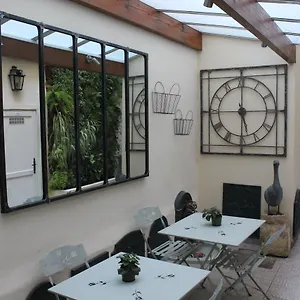 ** Hotel Du Dragon France